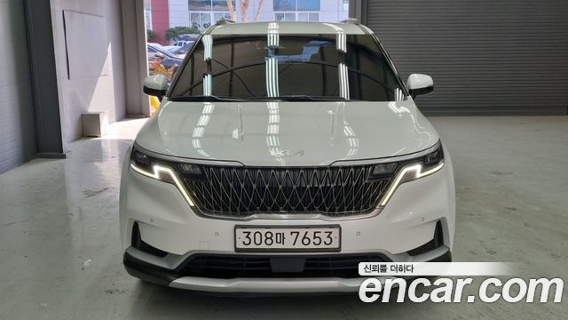 Kia Canival 2023 — photo 3