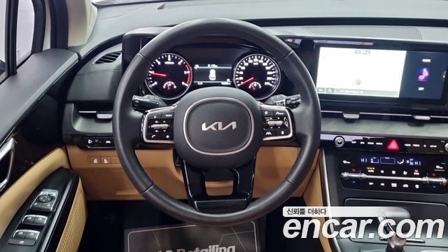 Kia Canival 2023 — photo 12
