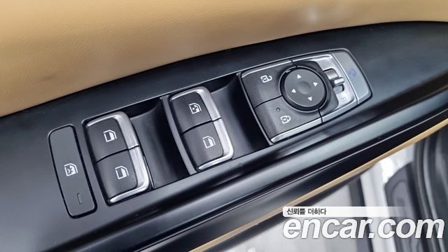 Kia Canival 2023 — photo 16
