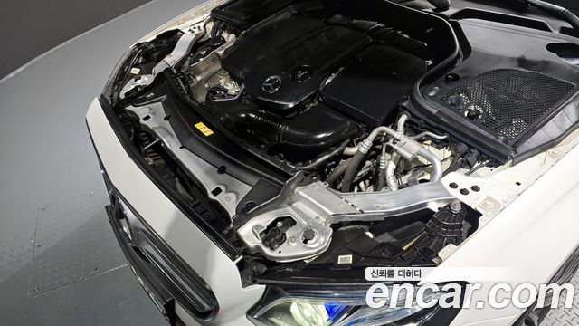 Mercedes-Benz E-Class 2017 — photo 6