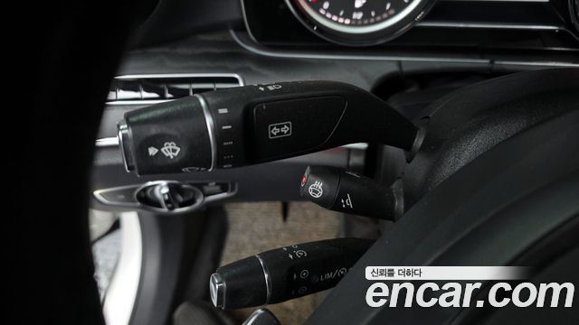 Mercedes-Benz E-Class 2017 — photo 17