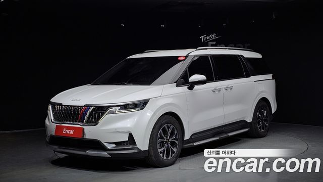 Kia Canival 2021 — photo 1