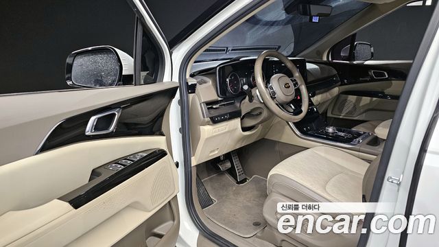 Kia Canival 2021 — photo 10