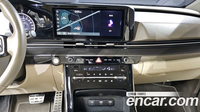 Kia Canival 2021 — photo 15