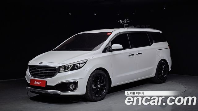 Kia Canival 2017 — photo 1