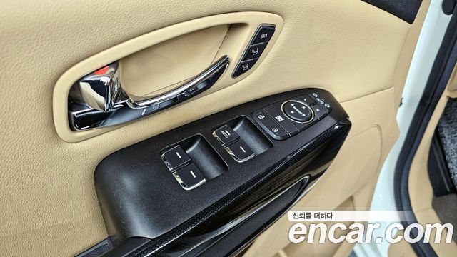 Kia Canival 2017 — photo 15