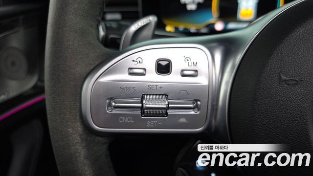 Mercedes-Benz GLE-Class 2023 — photo 19