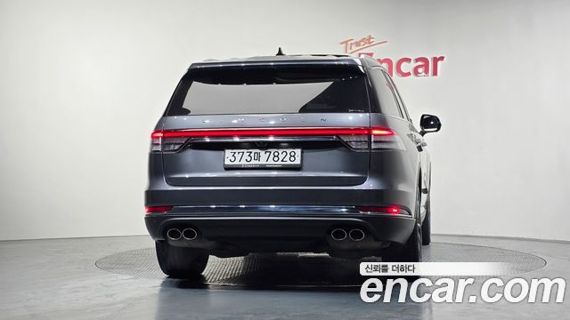Lincoln Aviator 2023 — photo 4