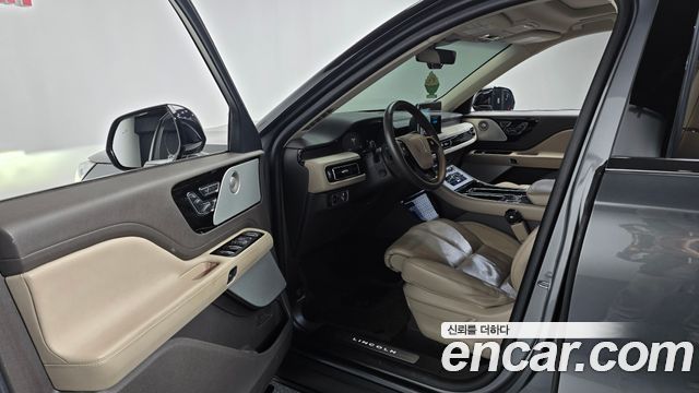 Lincoln Aviator 2023 — photo 10