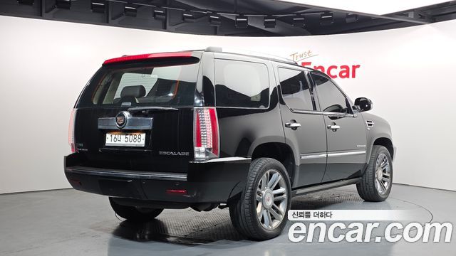 Cadillac Escalade 2012 — photo 2