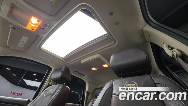 Cadillac Escalade 2012 — photo 11