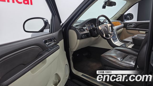 Cadillac Escalade 2012 — photo 12