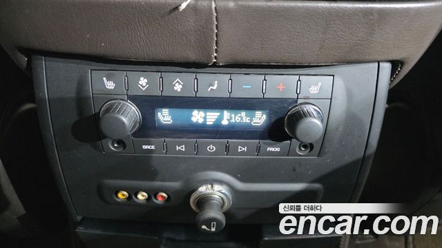 Cadillac Escalade 2012 — photo 18