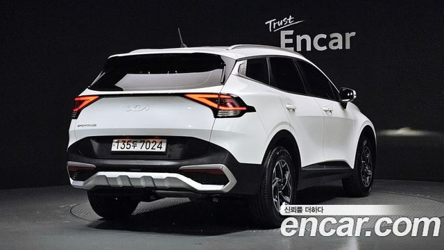 Kia Sportage 2023 — photo 2