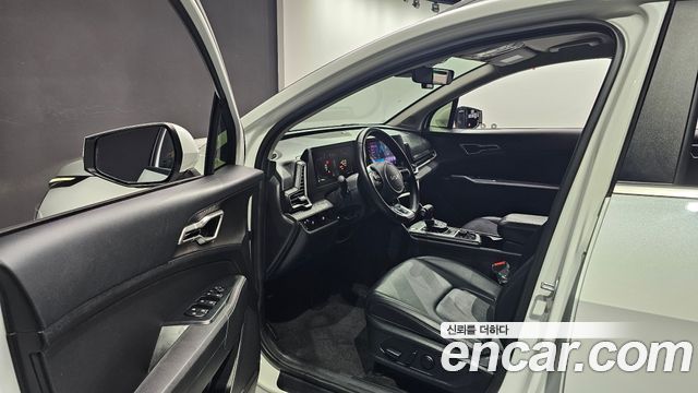 Kia Sportage 2023 — photo 11