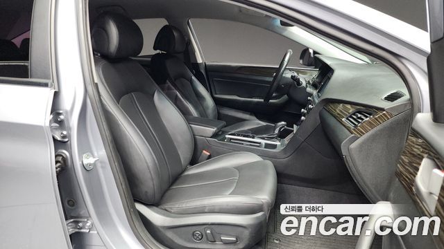 Hyundai Sonata 2016 — photo 11