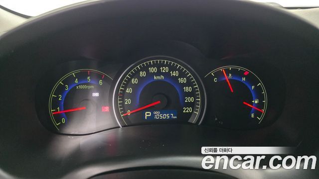 Kia Canival 2010 — photo 8