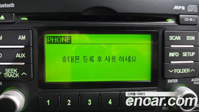 Kia Canival 2010 — photo 16