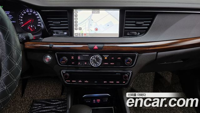 Kia K7 2016 — photo 15