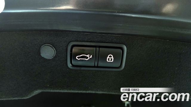 Kia K7 2016 — photo 20