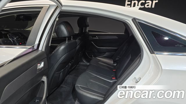 Hyundai Sonata 2019 — photo 13
