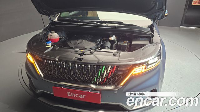 Kia Canival 2023 — photo 6