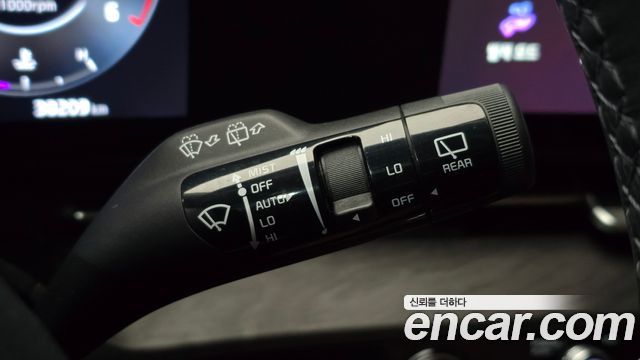 Kia Canival 2023 — photo 17