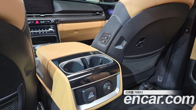 Kia Canival 2023 — photo 18