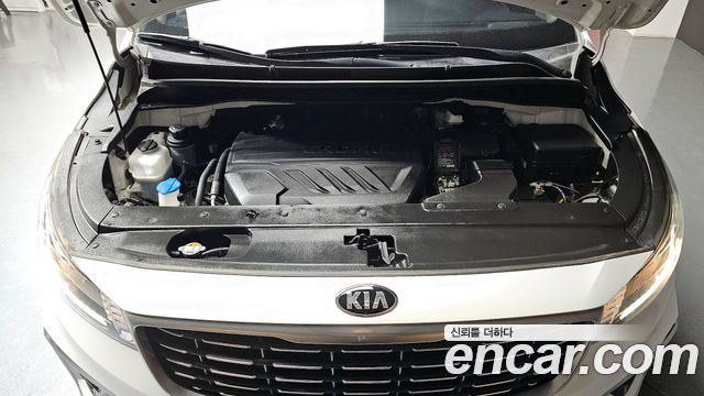Kia Canival 2020 — photo 6