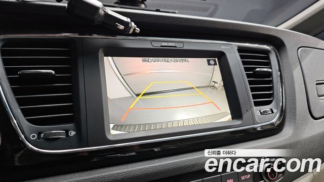 Kia Canival 2020 — photo 17