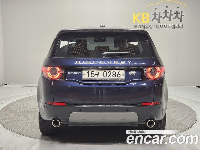 Land Rover Discovery Sport 2016 — photo 5