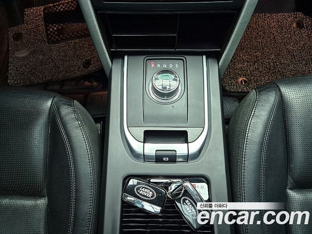 Land Rover Discovery Sport 2016 — photo 12