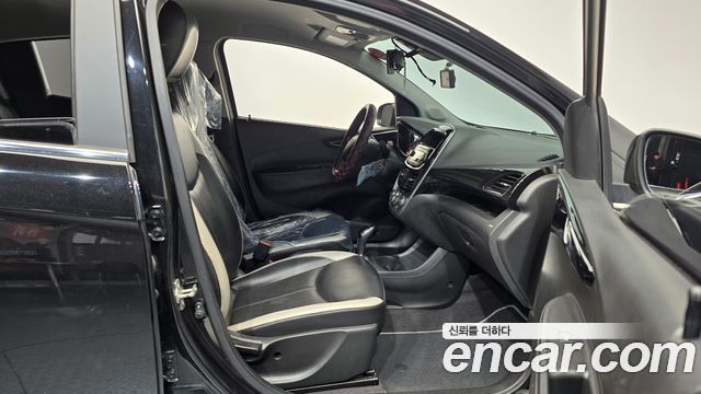 Chevrolet Korea Spark 2017 — photo 11