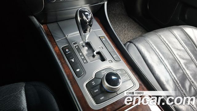 Hyundai Equus 2012 — photo 9