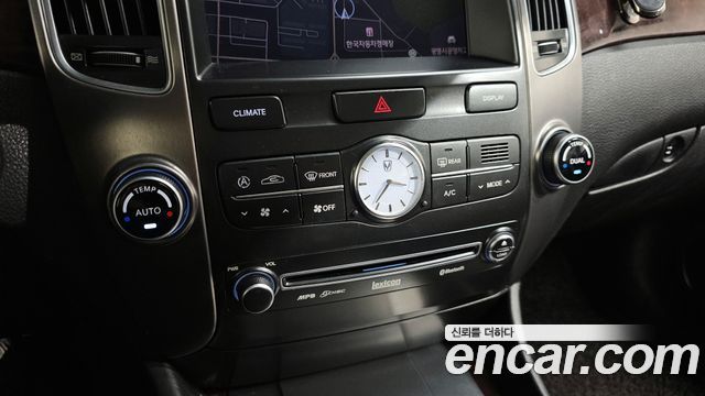 Hyundai Equus 2012 — photo 17