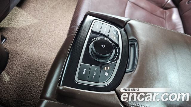 Hyundai Grandeur 2015 — photo 18