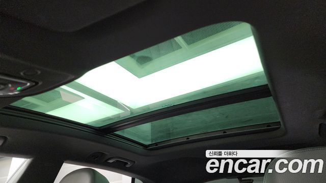 Audi Q8 2022 — photo 18