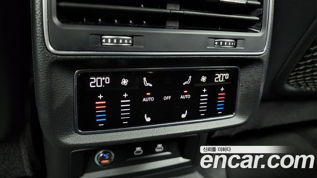 Audi Q8 2022 — photo 19