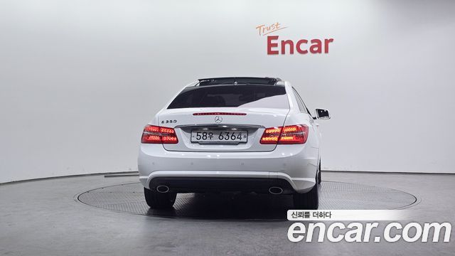 Mercedes-Benz E-Class 2013 — photo 4