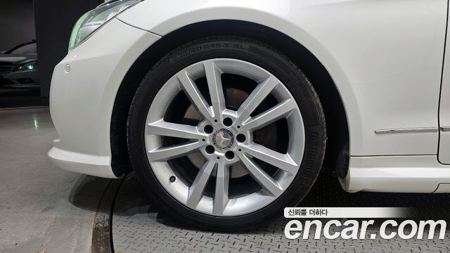 Mercedes-Benz E-Class 2013 — photo 5