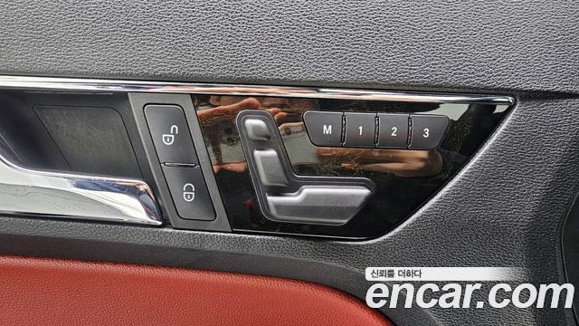 Mercedes-Benz E-Class 2013 — photo 17