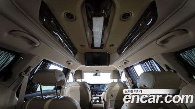 Kia Canival 2016 — photo 10