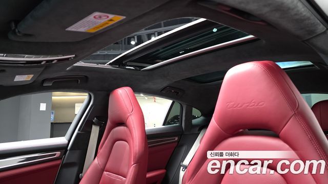 Porsche Panamera 2018 — photo 18