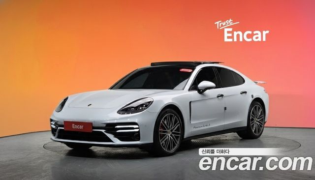 Porsche Panamera 2018 — photo 1