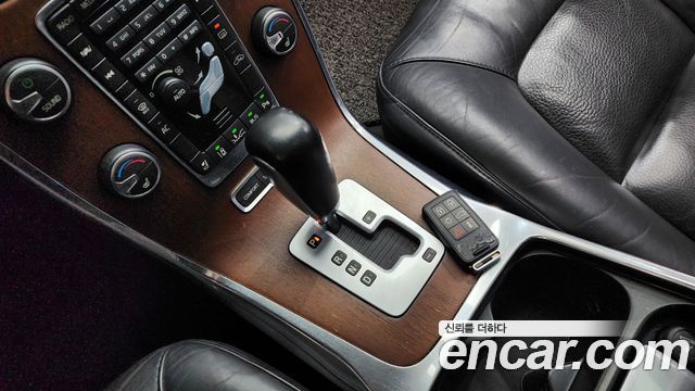 Volvo S80 2012 — photo 9