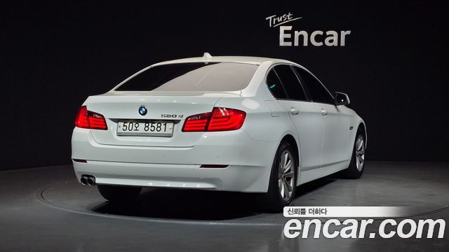 BMW 5-Series 2012 — photo 2