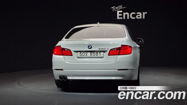 BMW 5-Series 2012 — photo 4