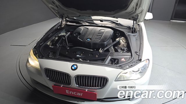BMW 5-Series 2012 — photo 6