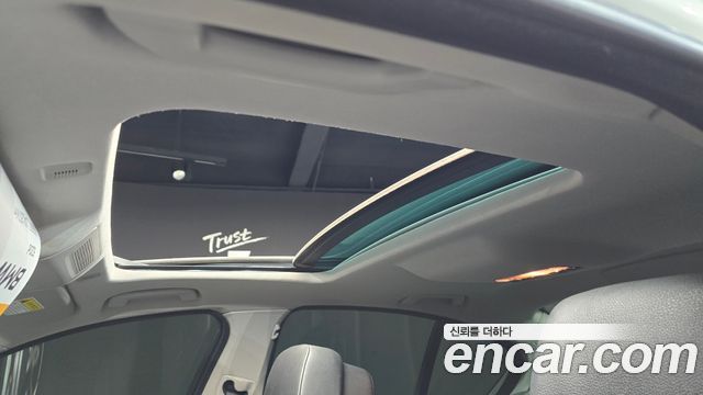 BMW 5-Series 2012 — photo 19
