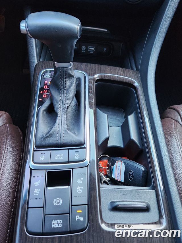 Kia K5 2016 — photo 17